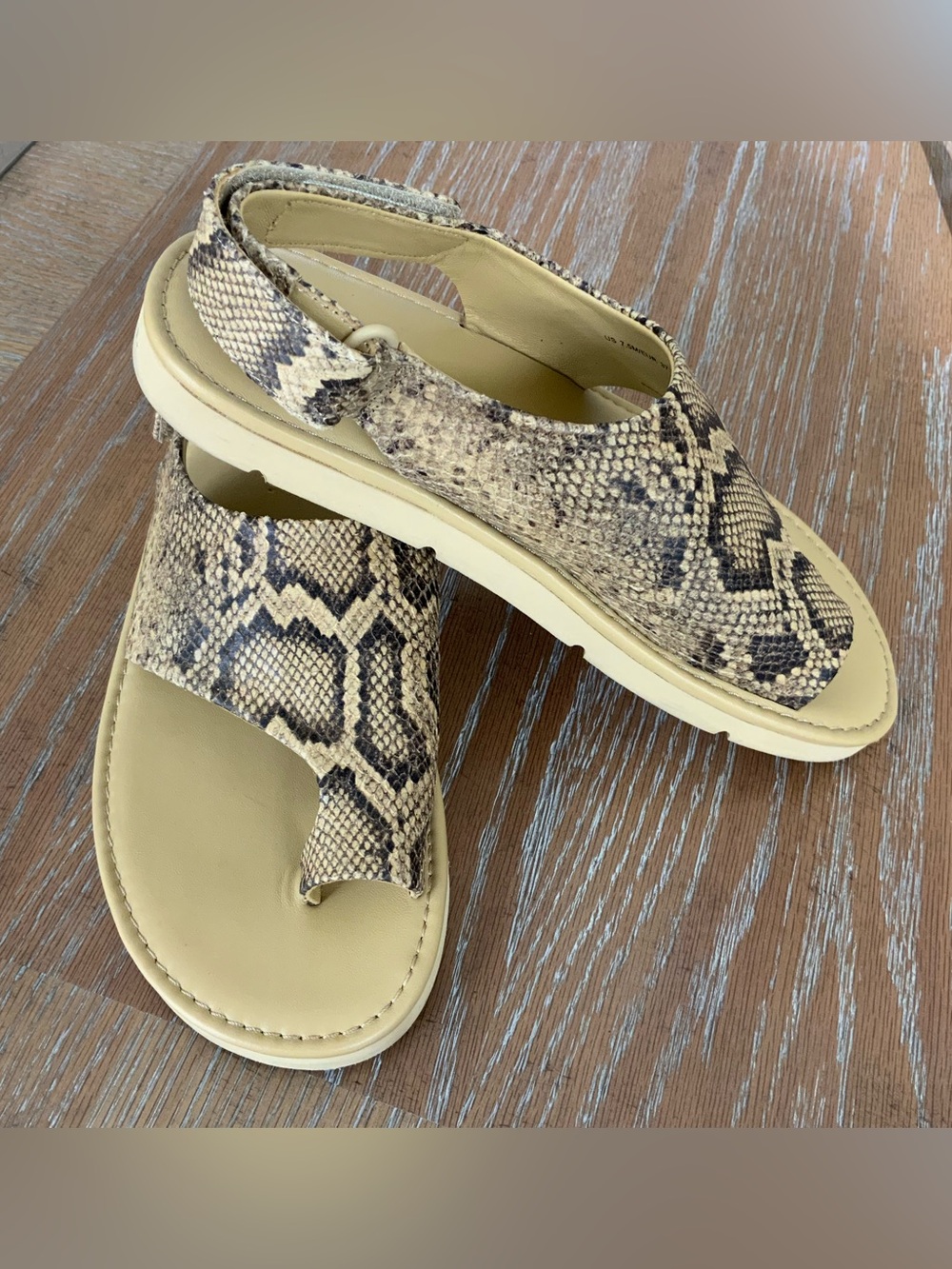 Vince Beige/Black Snake Print Strappy Ankle Strap Flat Sandals US7